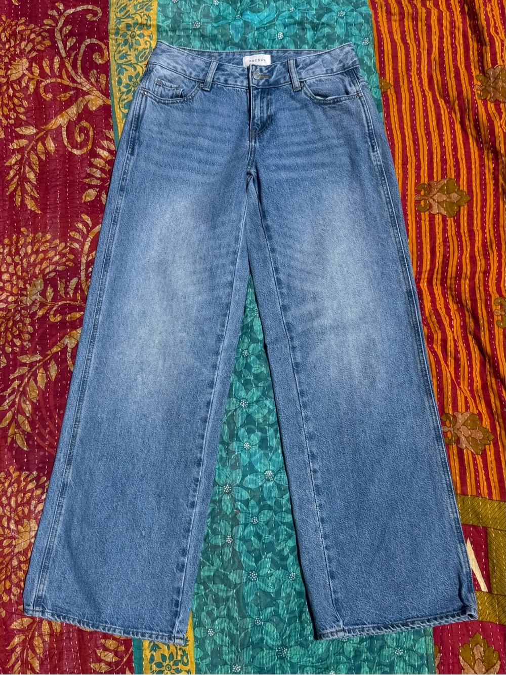 PacSun Casey Low Rise Baggy Jeans Astrid in Medium Indigo - Size 25
